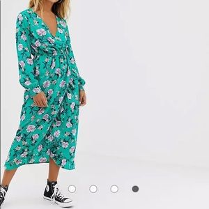 🌺ASOS Influence Floral Print Wrap MIDI Dress w/ Ruffle🌺